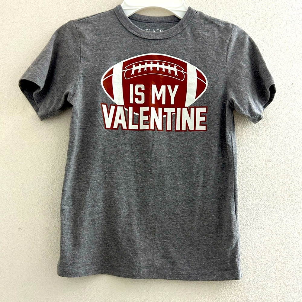🌺 Football is my Valentine Gray Kids' Graphic T-Shirt size 5/6